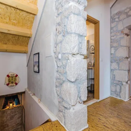 Three-bedroom In Σπίτι διακοπών *